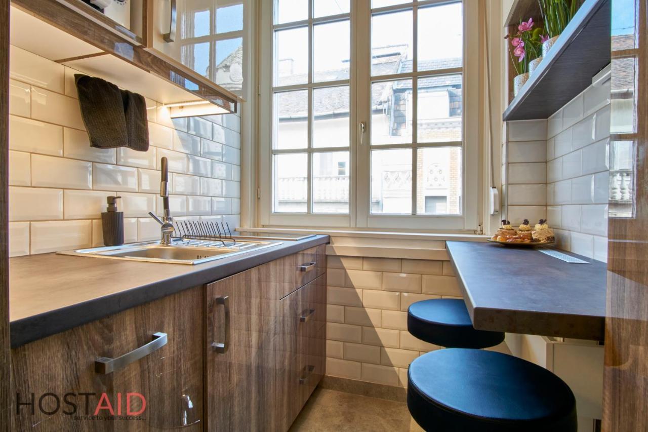 R7 Design Apartment - Hostaid Будапеща Екстериор снимка